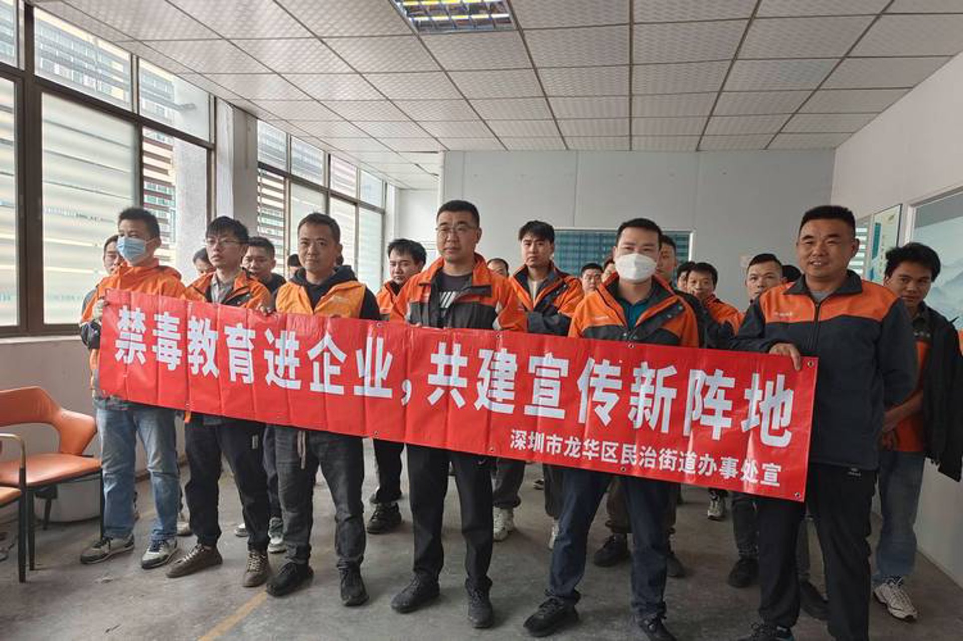 沈楠脚轮